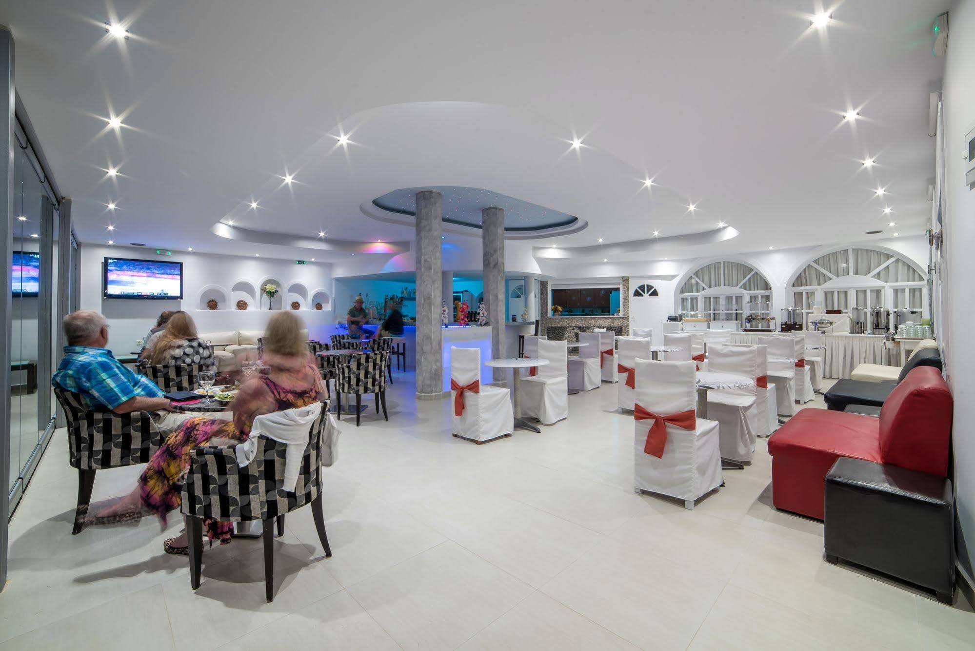 Pantheon Hotel Agios Georgios  Kültér fotó