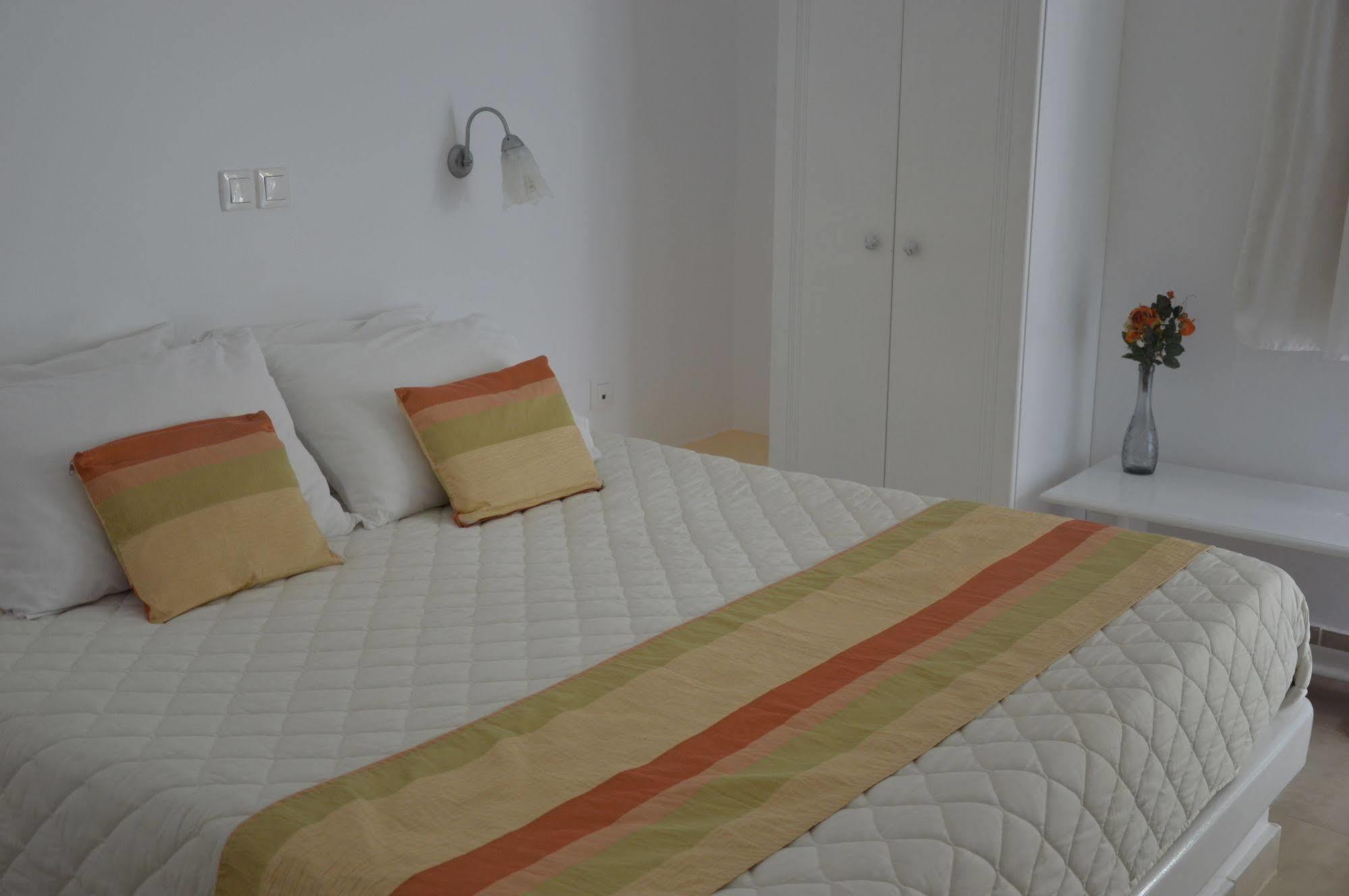 Pantheon Hotel Agios Georgios  Kültér fotó