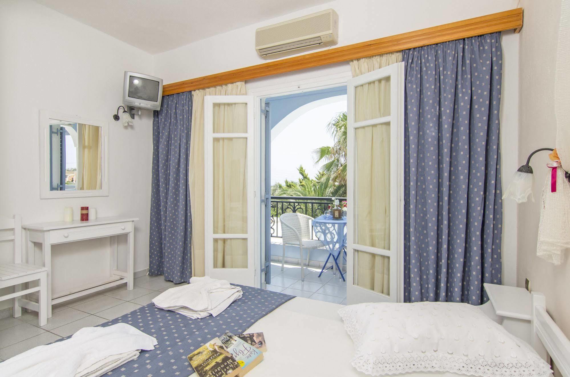 Pantheon Hotel Agios Georgios  Kültér fotó